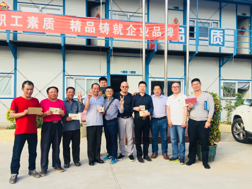 一份生日礼物，一份关爱